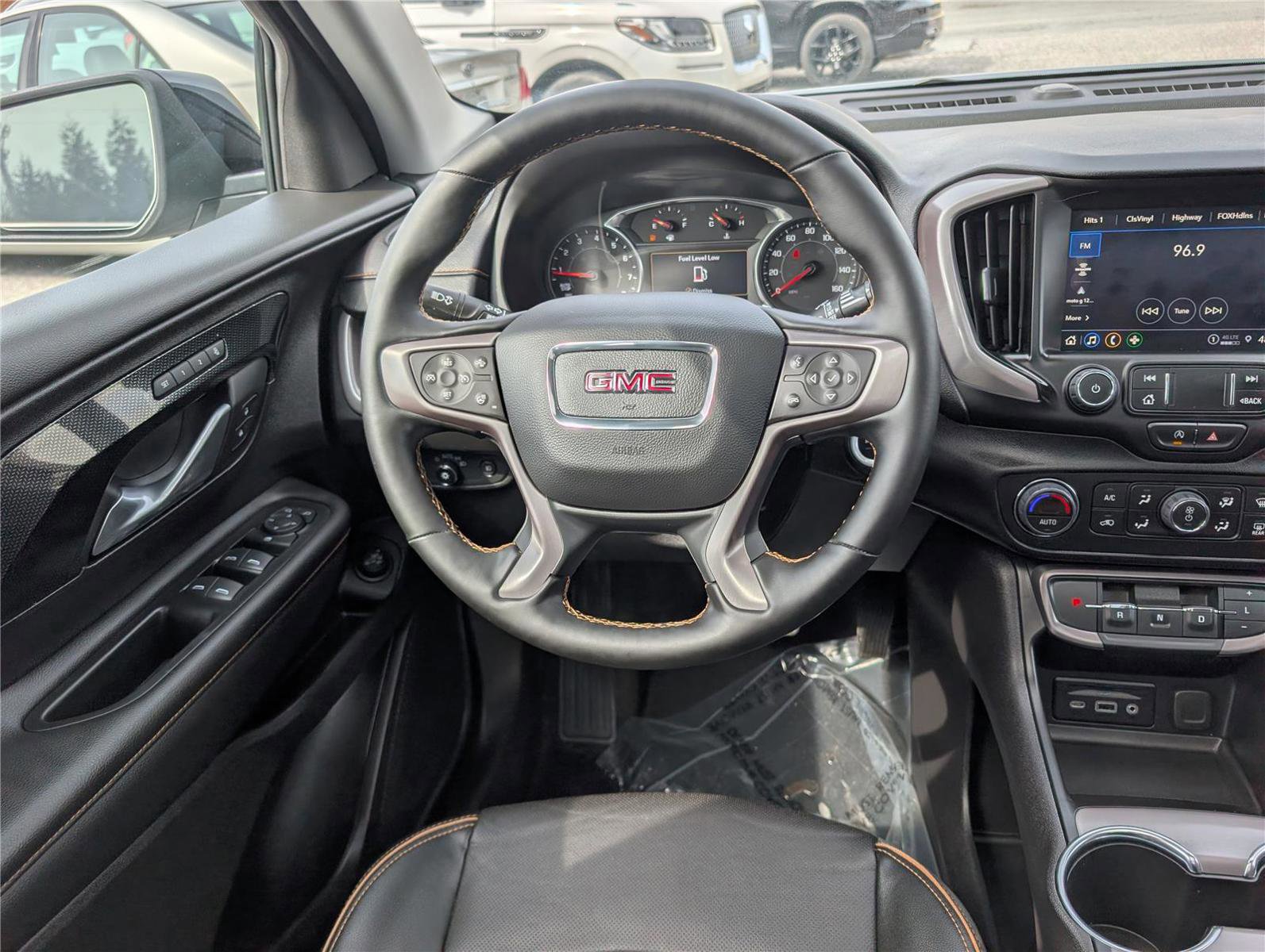Used 2024 GMC Terrain AT4 image 18