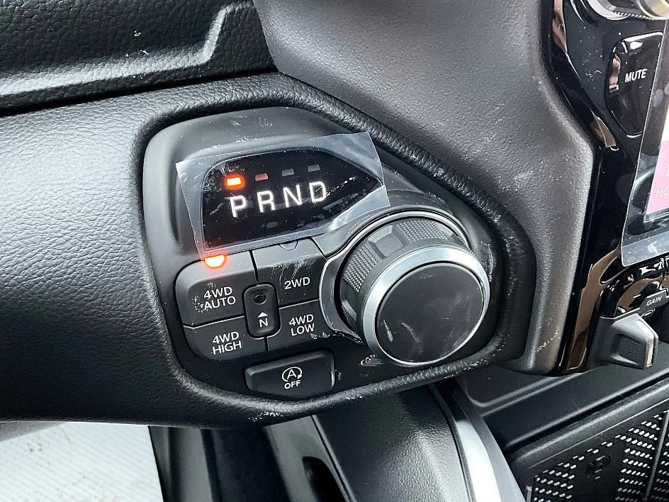 New 2026 RAM 1500 4x4 Crew Cab image 19