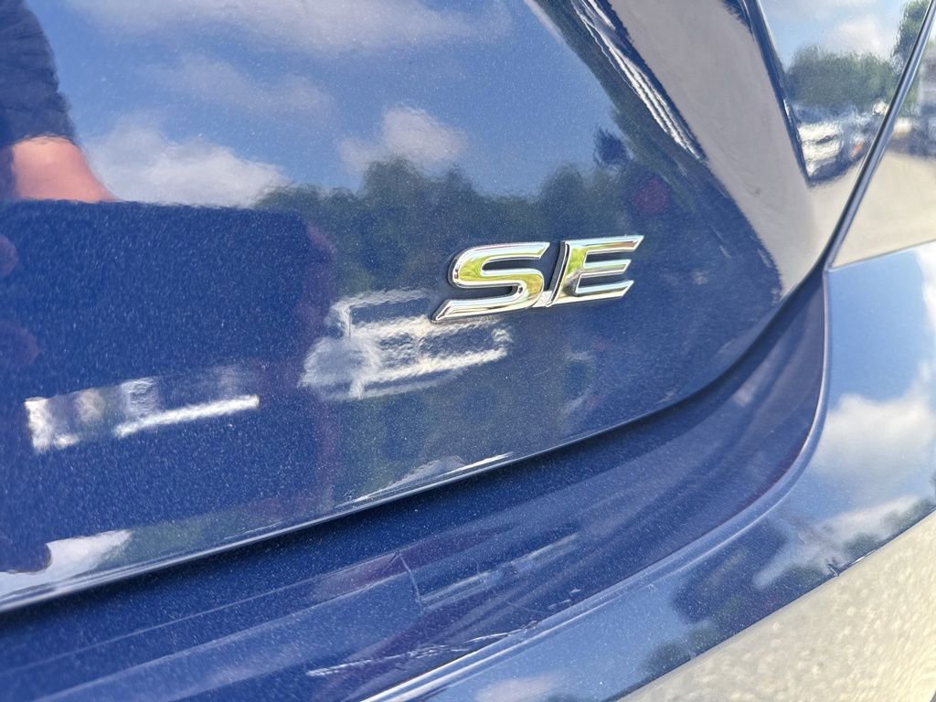 Used 2025 Toyota Camry SE FWD image 29