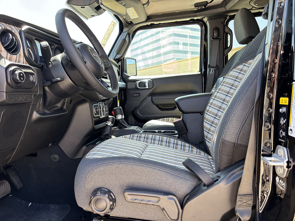 New 2026 Jeep Gladiator Sport AWD/4WD image 13