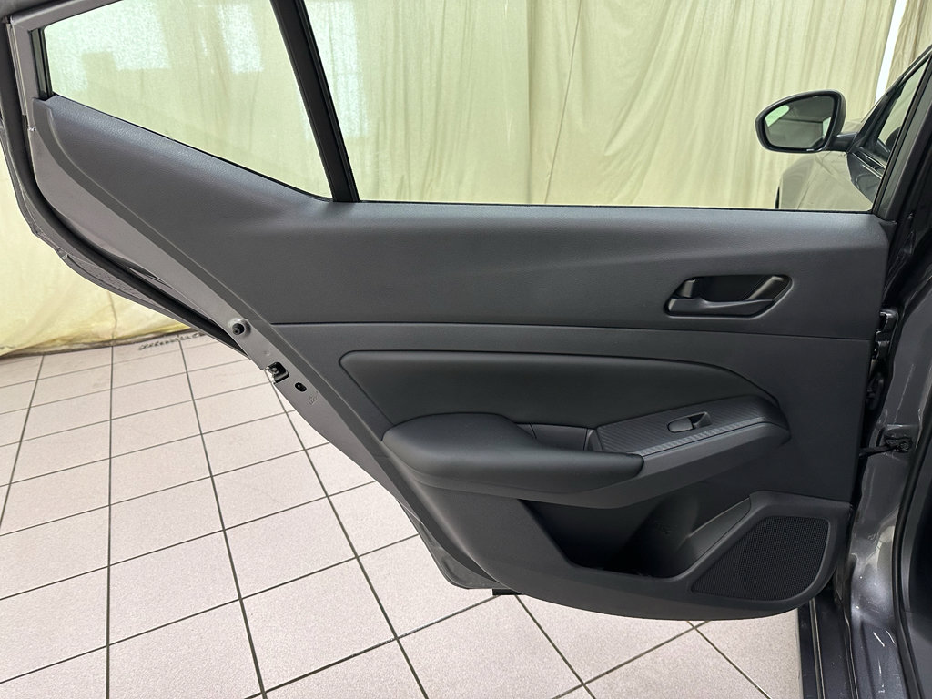 Used 2025 Nissan Altima 2.5 S FWD image 33