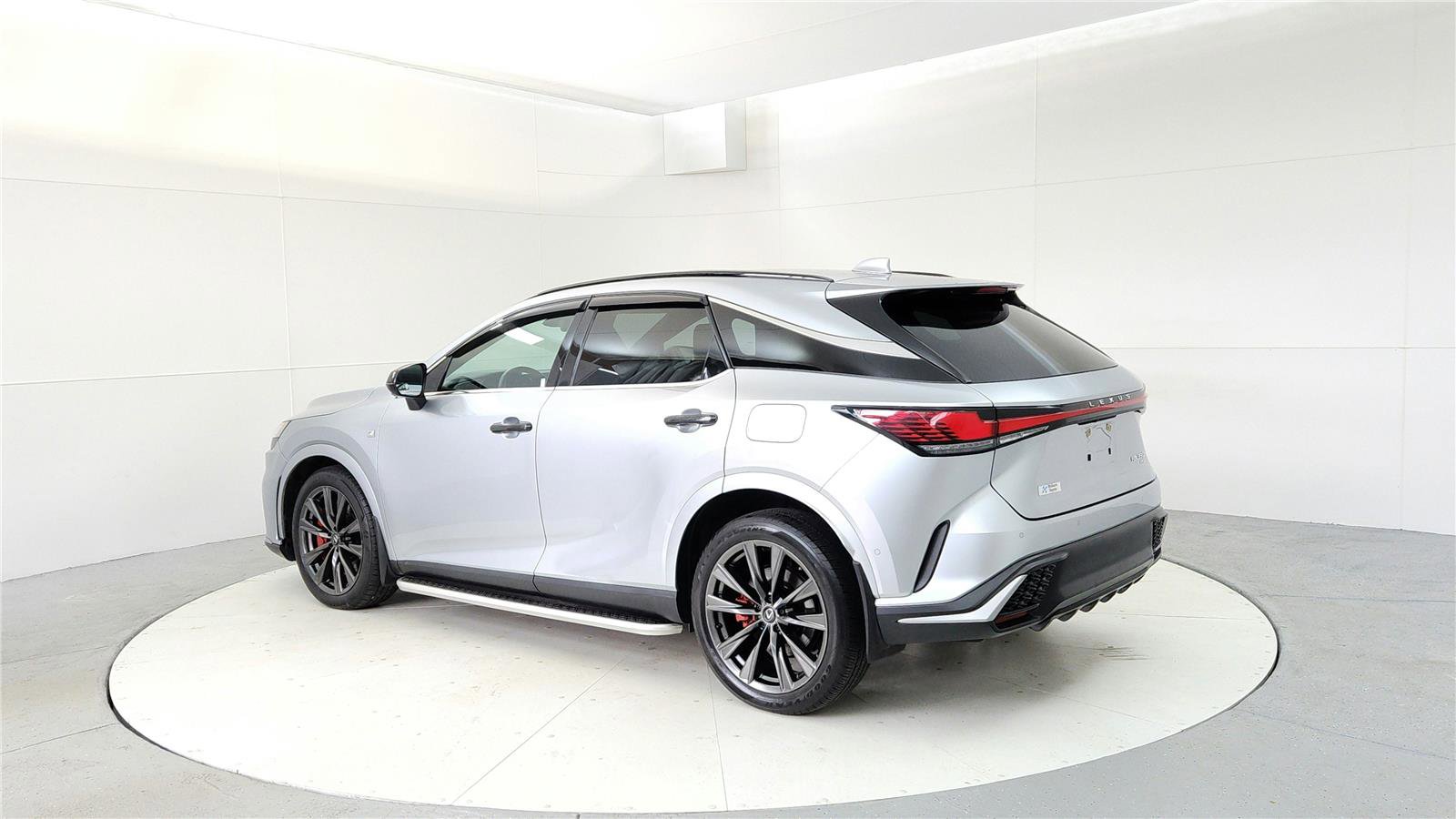 Used 2023 Lexus RX 350 F Sport w/ Accessory Package AWD/4WD image 4