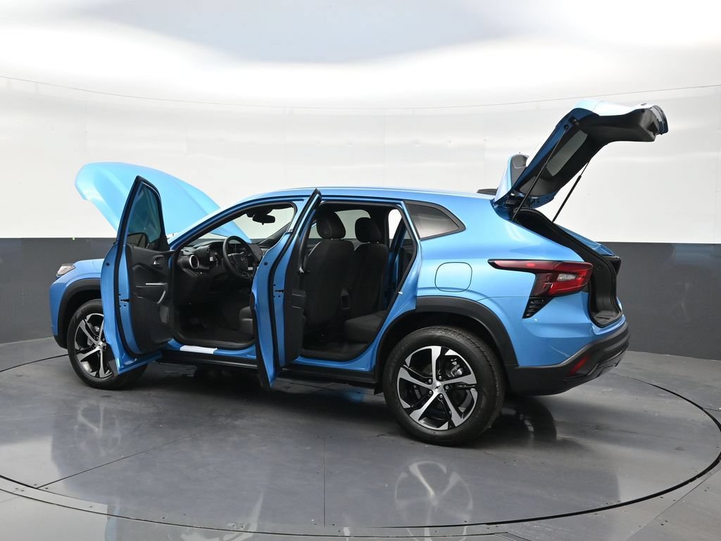 Used 2025 Chevrolet Trax RS FWD image 31