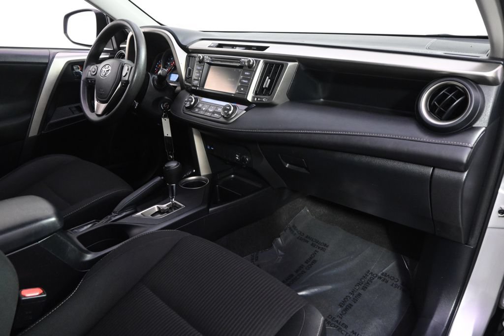 Used 2014 Toyota RAV4 XLE AWD/4WD image 15