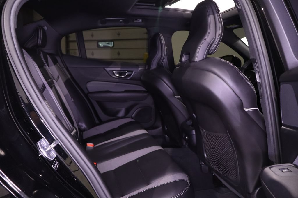 Used 2019 Volvo S60 T6 R-Design AWD/4WD image 32