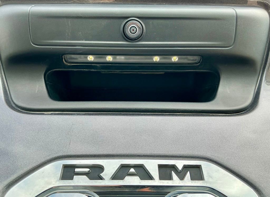 Used 2024 RAM 2500 Tradesman w/ Chrome Appearance Group AWD/4WD image 15