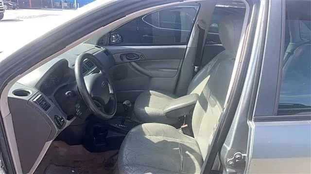 Used 2005 Ford Focus S FWD image 3