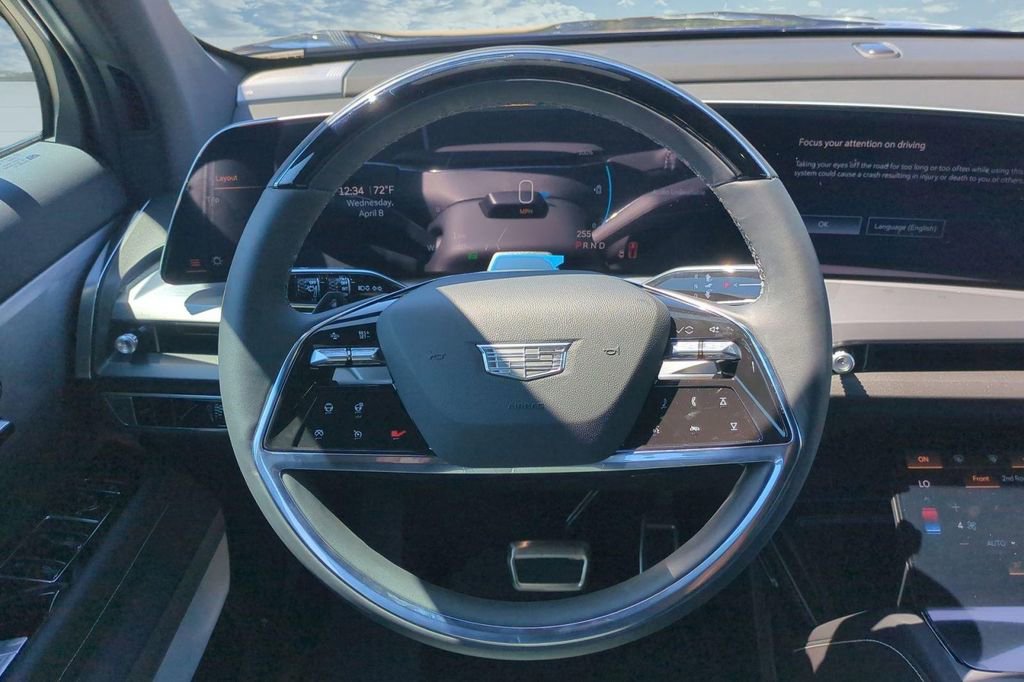 New 2026 Cadillac Vistiq Luxury w/ LPO, Floor Liner Package AWD/4WD image 19