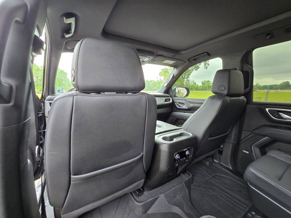 Used 2024 Chevrolet Tahoe Z71 w/ Luxury Package image 17