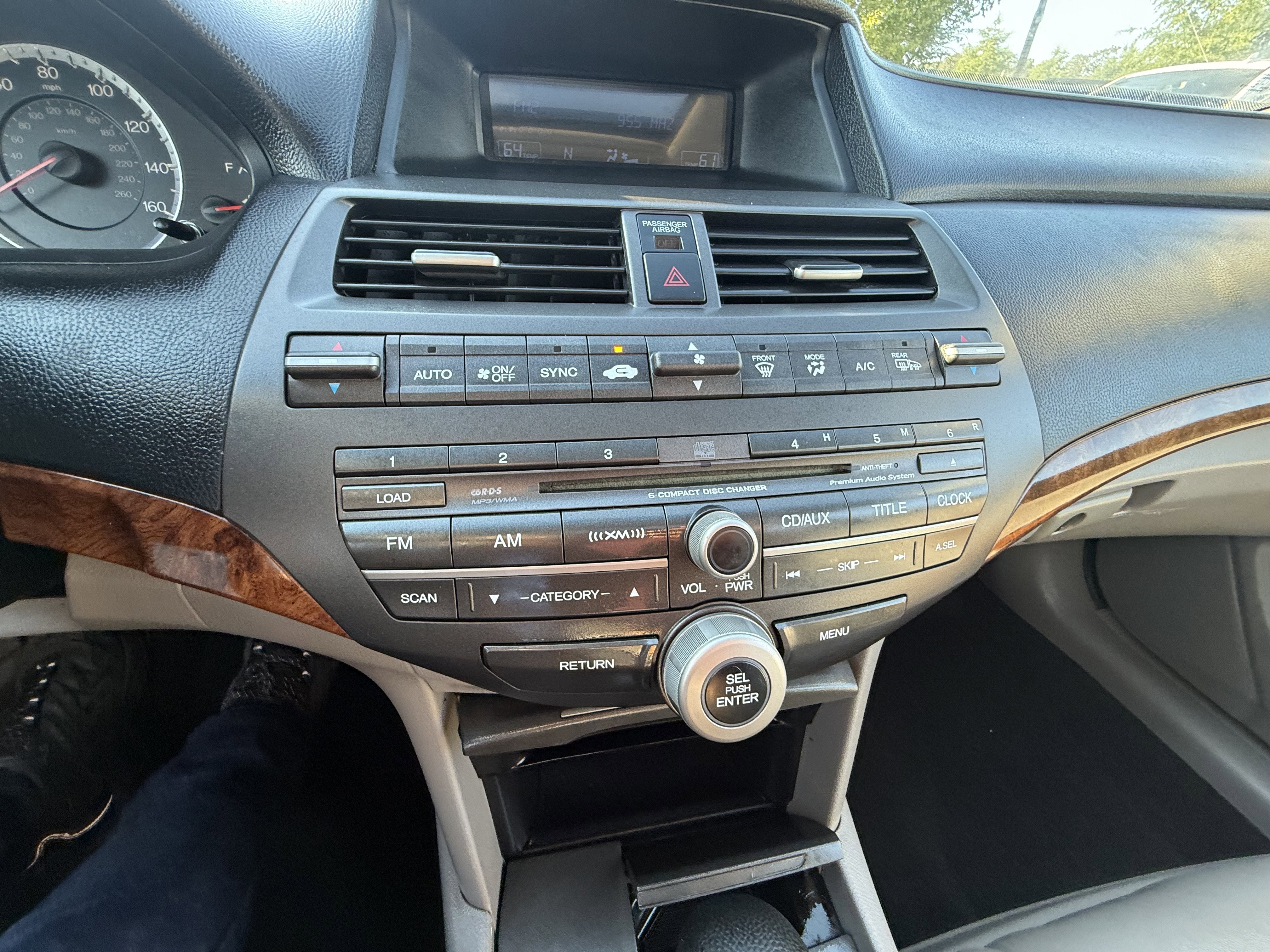 Used 2011 Honda Accord EX-L image 20