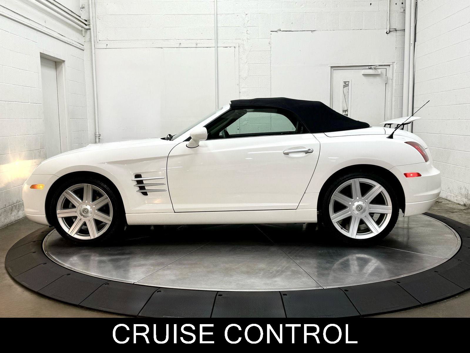 Used 2005 Chrysler Crossfire Limited RWD image 6