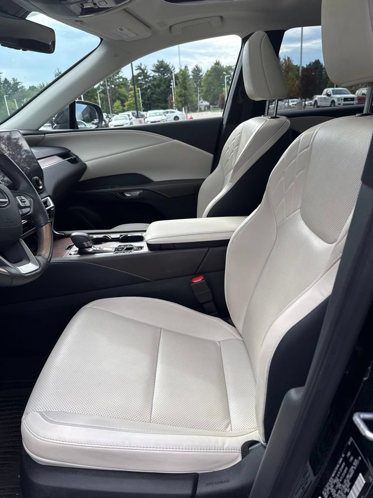 Used 2024 Lexus RX 350 Premium w/ Convenience Package AWD/4WD image 4