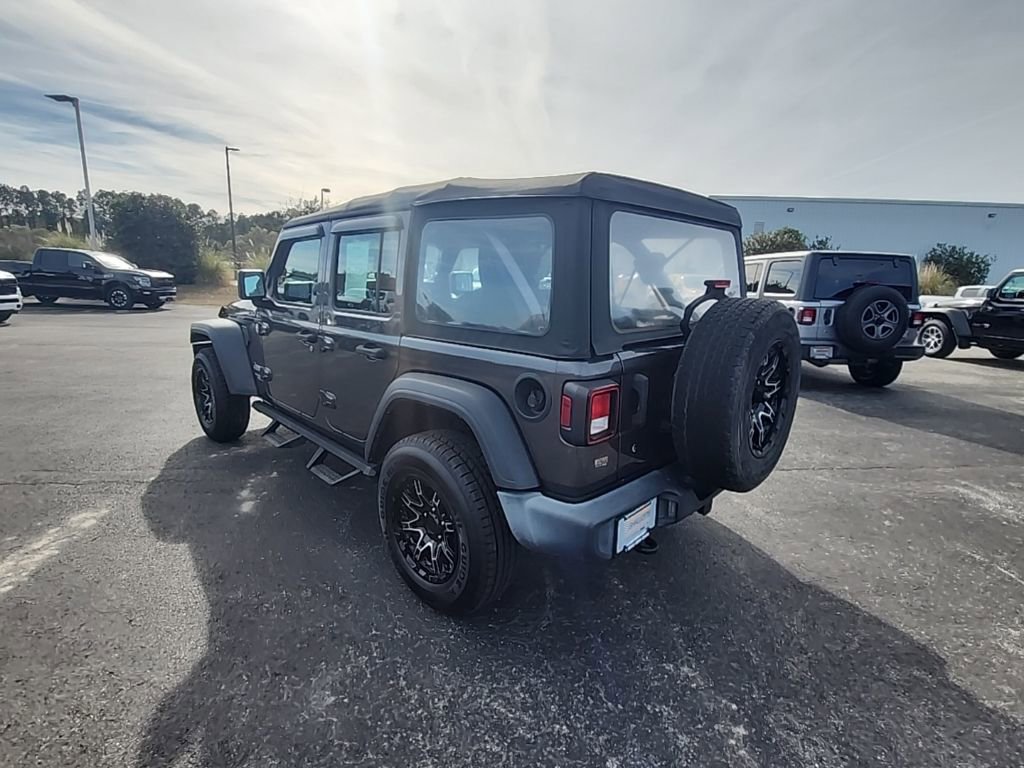 Used 2018 Jeep Wrangler Unlimited Sport image 15