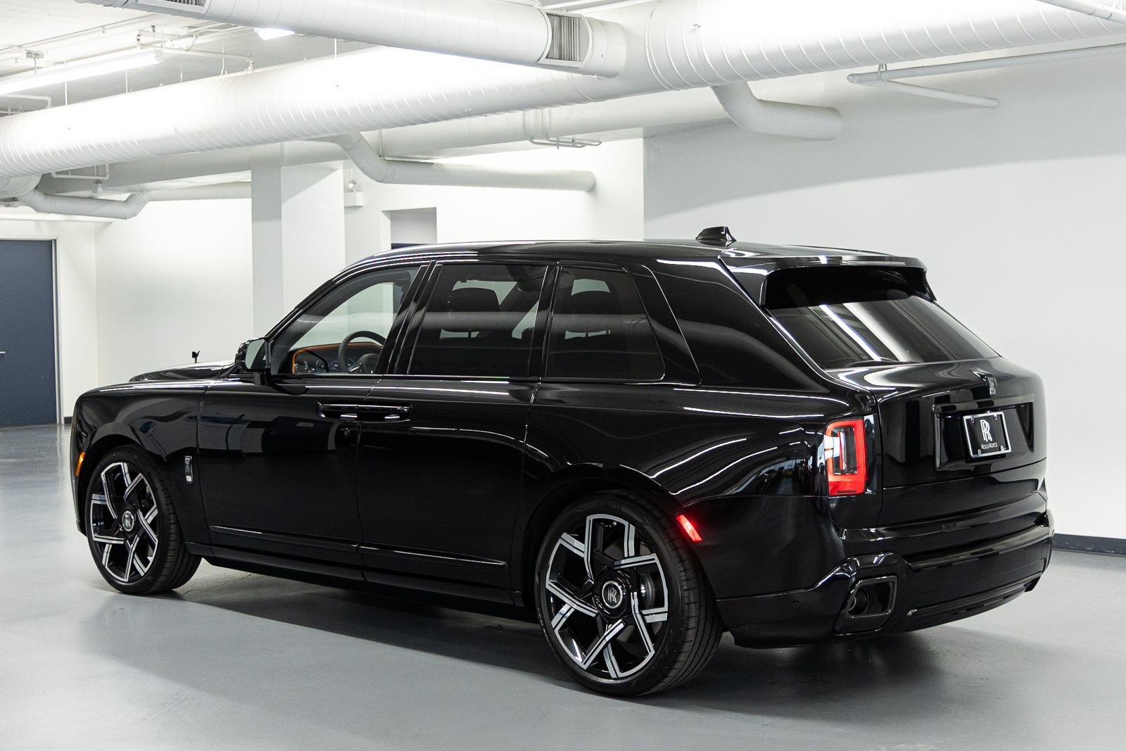 New 2027 Rolls-Royce Cullinan Black Badge AWD/4WD image 3