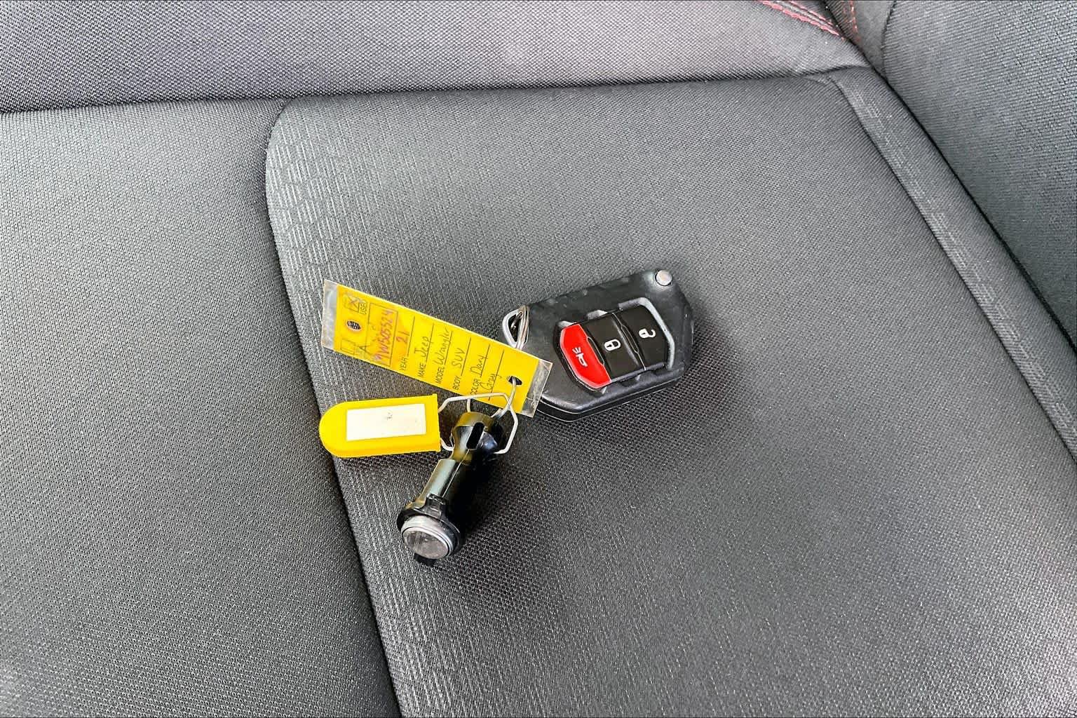 Used 2021 Jeep Wrangler Rubicon AWD/4WD image 12