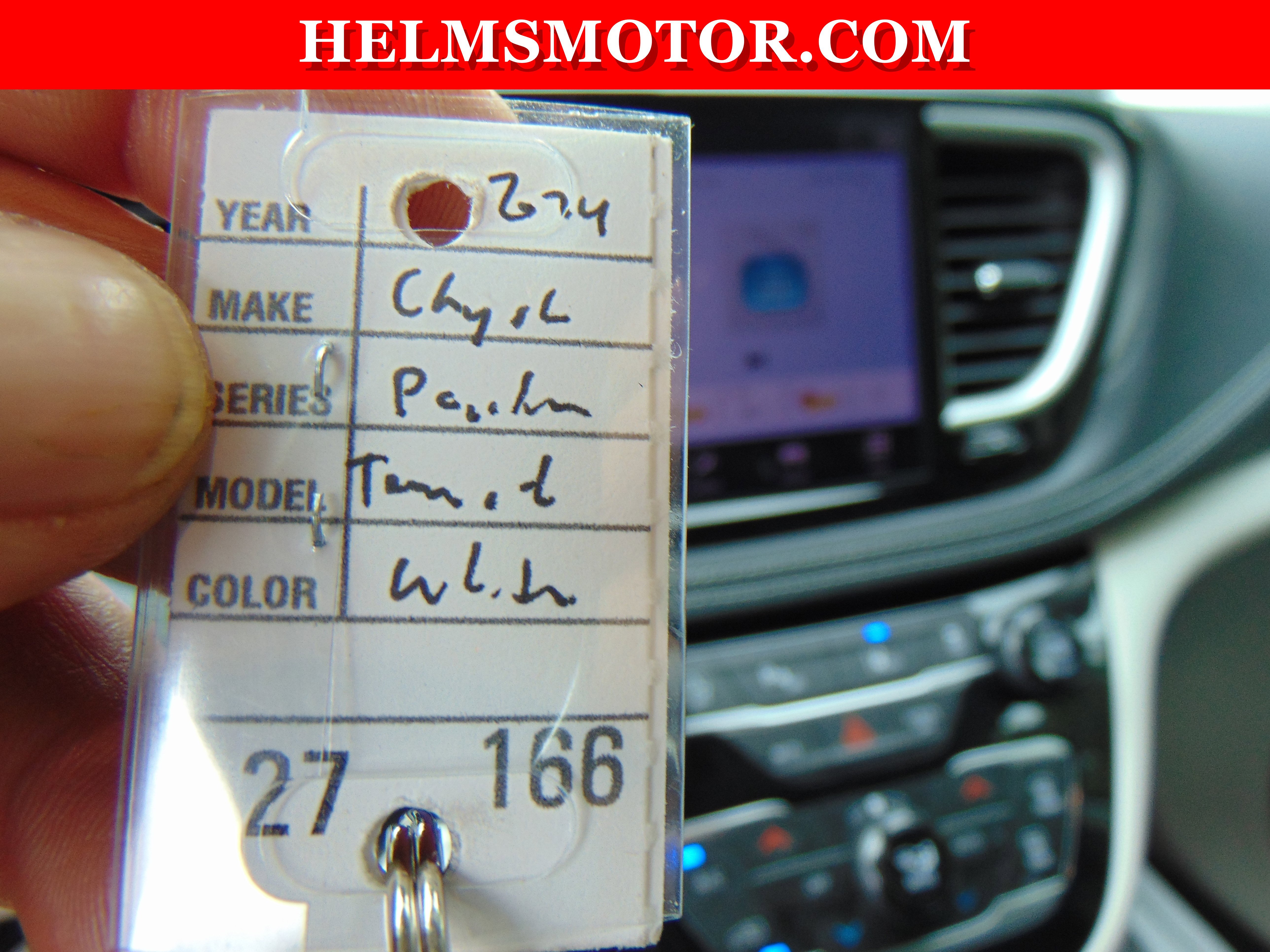 Used 2024 Chrysler Pacifica Touring-L image 42