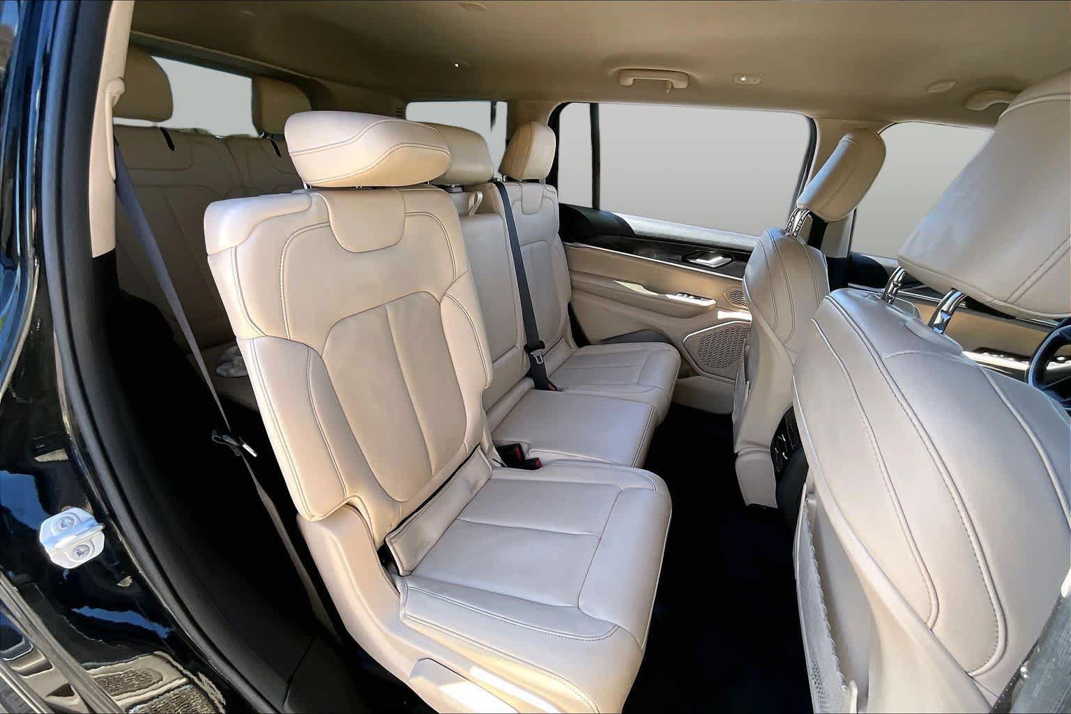 Used 2022 Jeep Grand Cherokee L Limited AWD/4WD image 20
