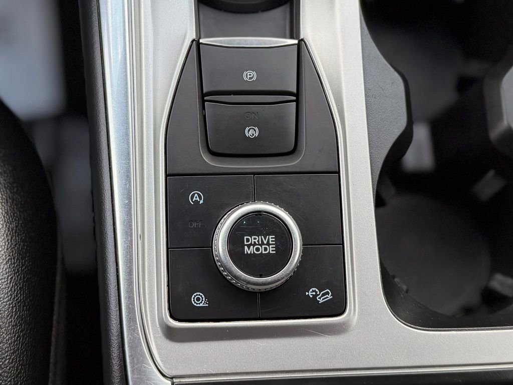 Used 2021 Ford Explorer XLT w/ Equipment Group 202A image 13