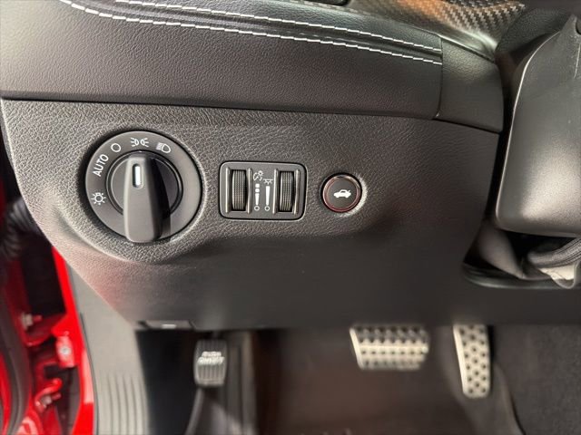 Used 2022 Dodge Challenger SRT Hellcat Redeye RWD image 12