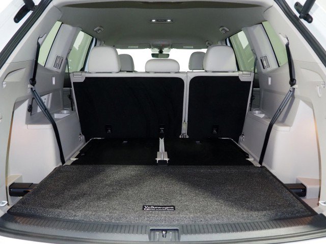 Used 2023 Volkswagen Atlas SE w/ Technology Package image 40