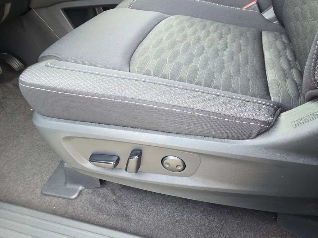 New 2026 Nissan Pathfinder SV w/ Cargo Package AWD/4WD image 18