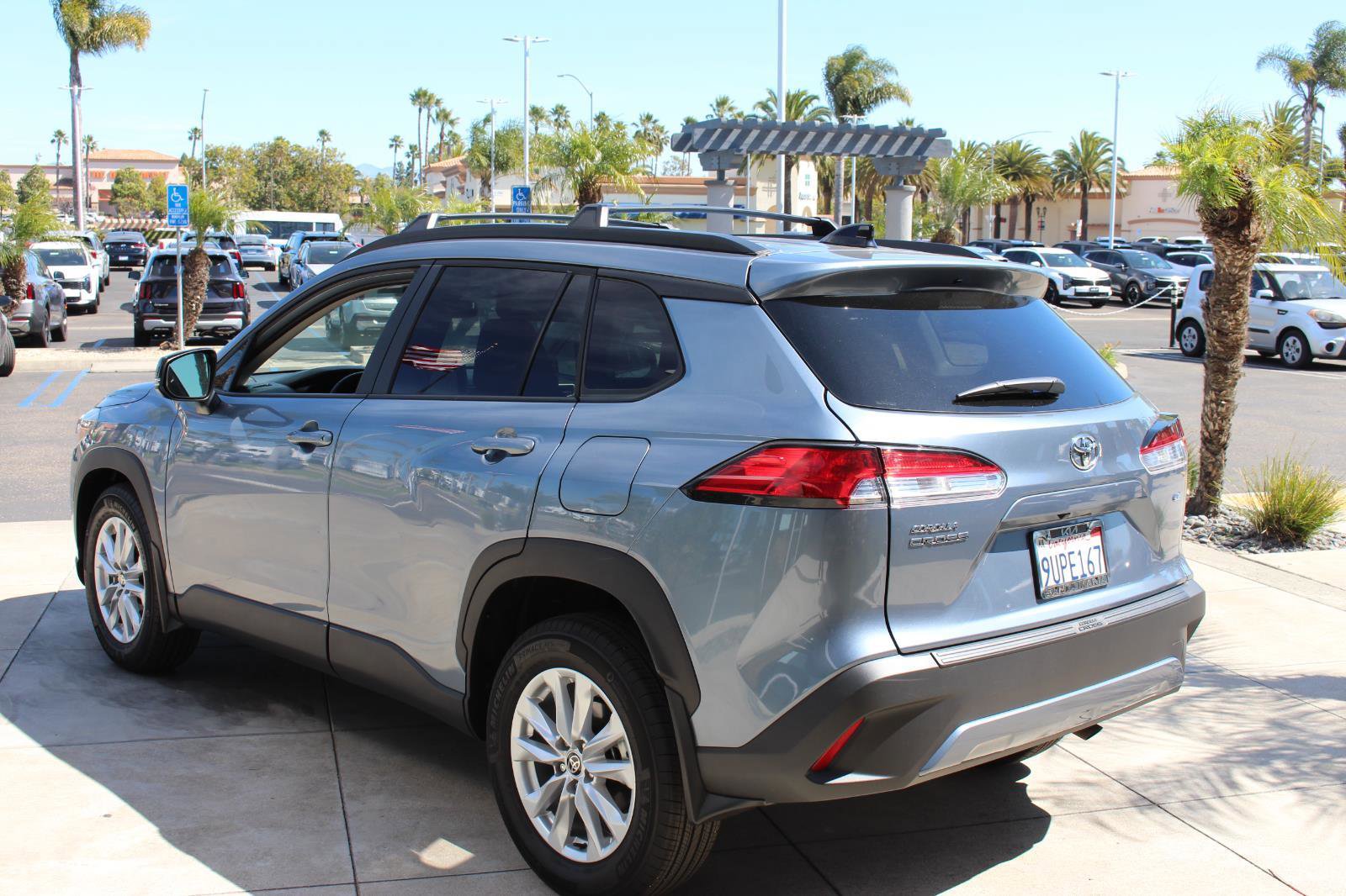 Used 2025 Toyota Corolla Cross LE image 7