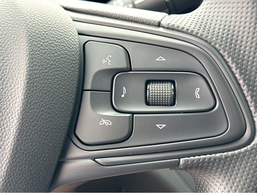New 2026 Buick Envista Sport Touring FWD image 17