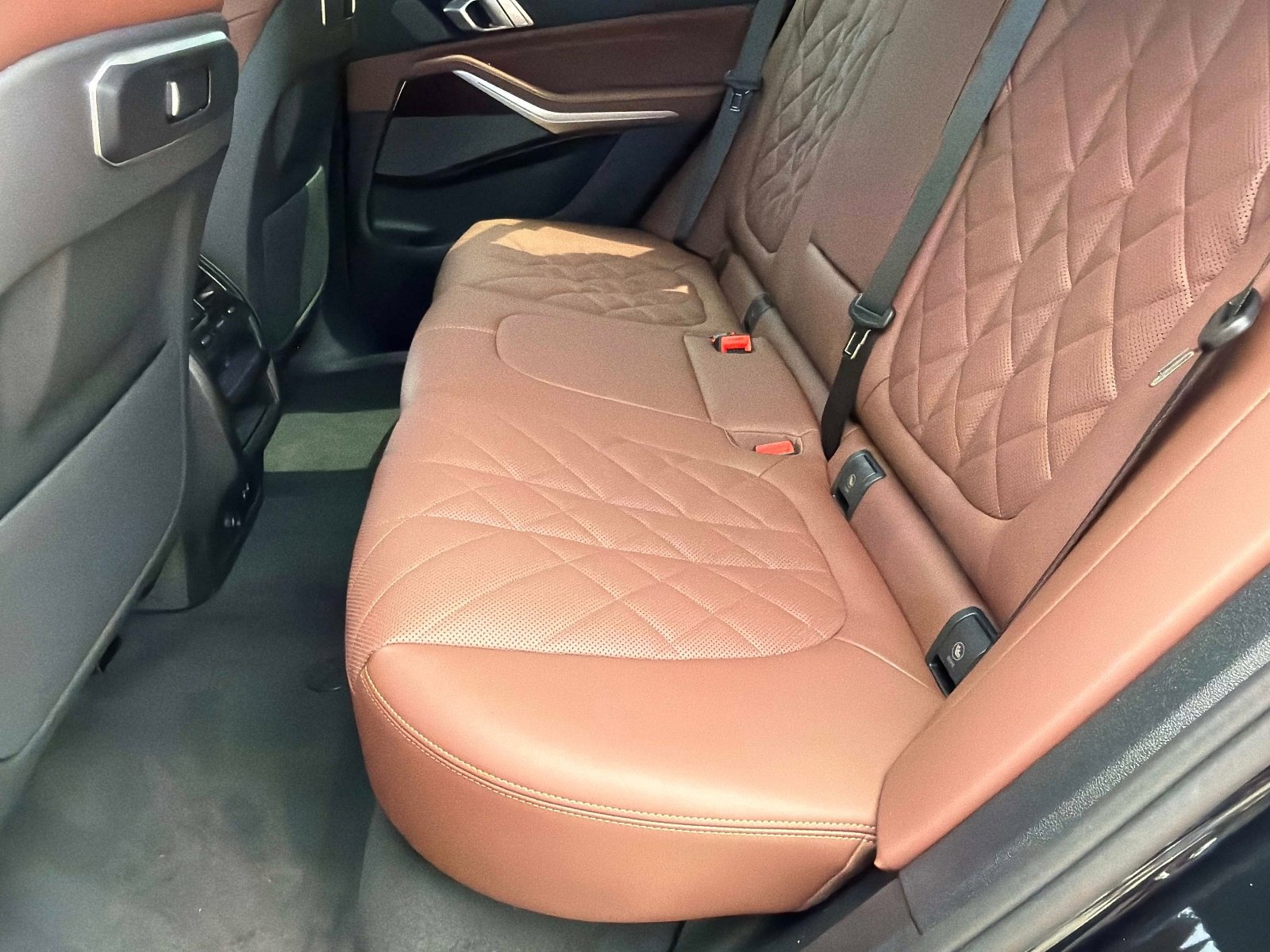 New 2026 BMW X5 xDrive50e w/ Premium Package AWD/4WD image 13
