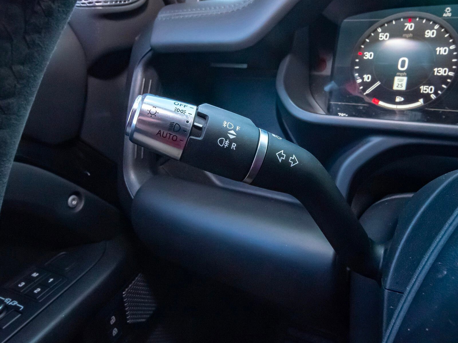 Used 2022 Land Rover Defender 110 V8 image 12