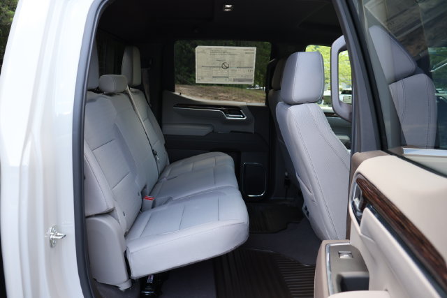 New 2026 GMC Sierra 1500 SLE w/ Preferred Package AWD/4WD image 23