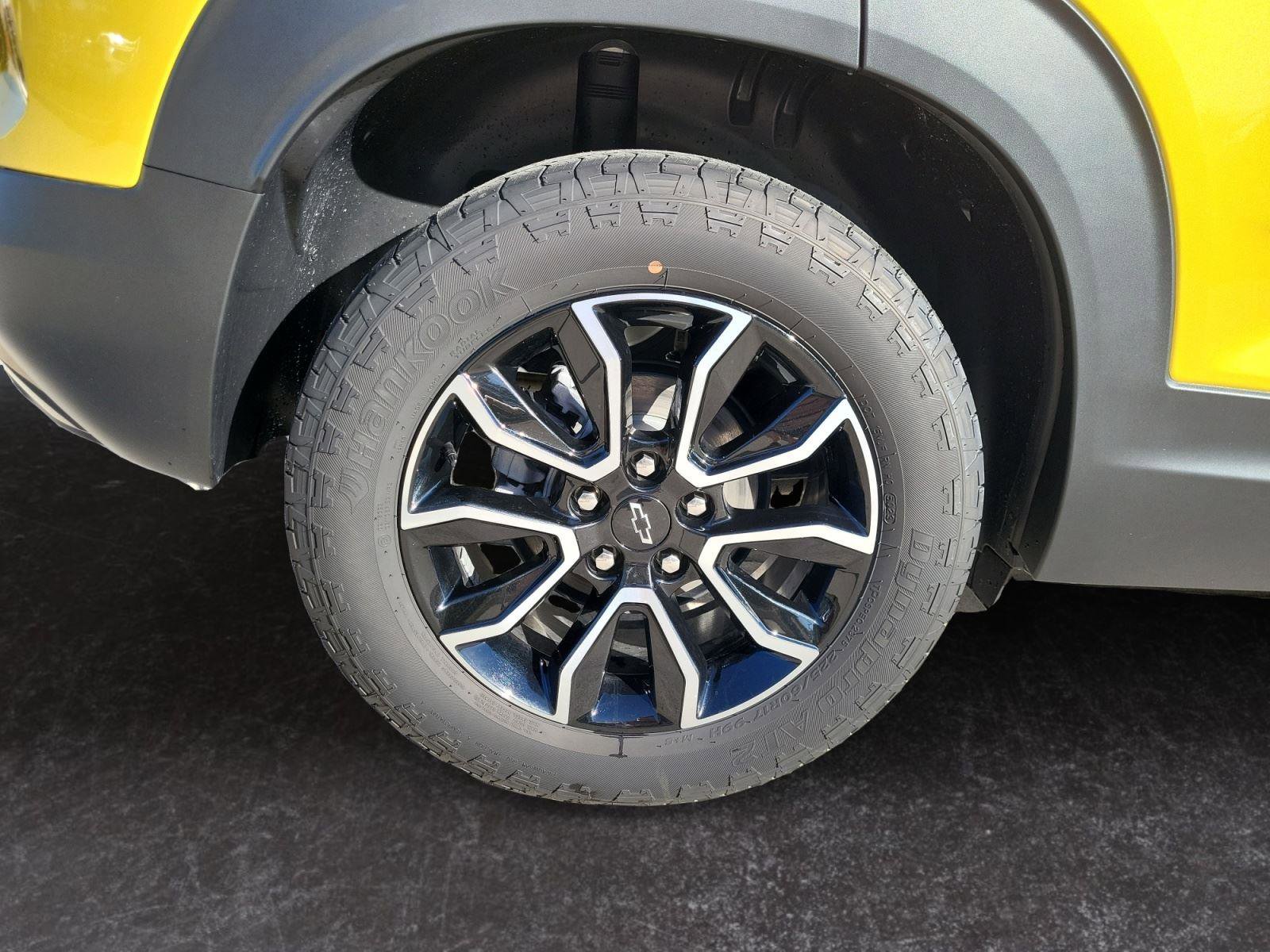 Used 2024 Chevrolet TrailBlazer ACTIV w/ Convenience Package FWD image 24