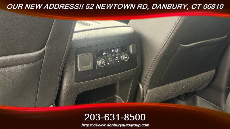 Used 2019 GMC Yukon XL SLT AWD/4WD image 31