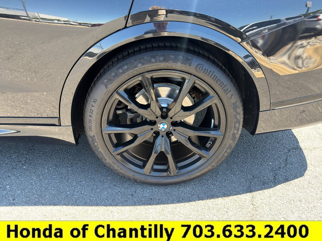 Used 2023 BMW X7 xDrive40i w/ M Sport Package AWD/4WD image 29
