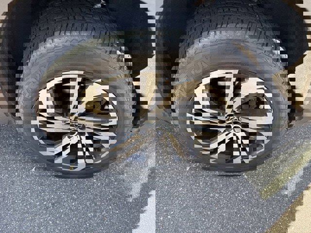 Used 2021 Volkswagen Atlas SEL Premium image 6