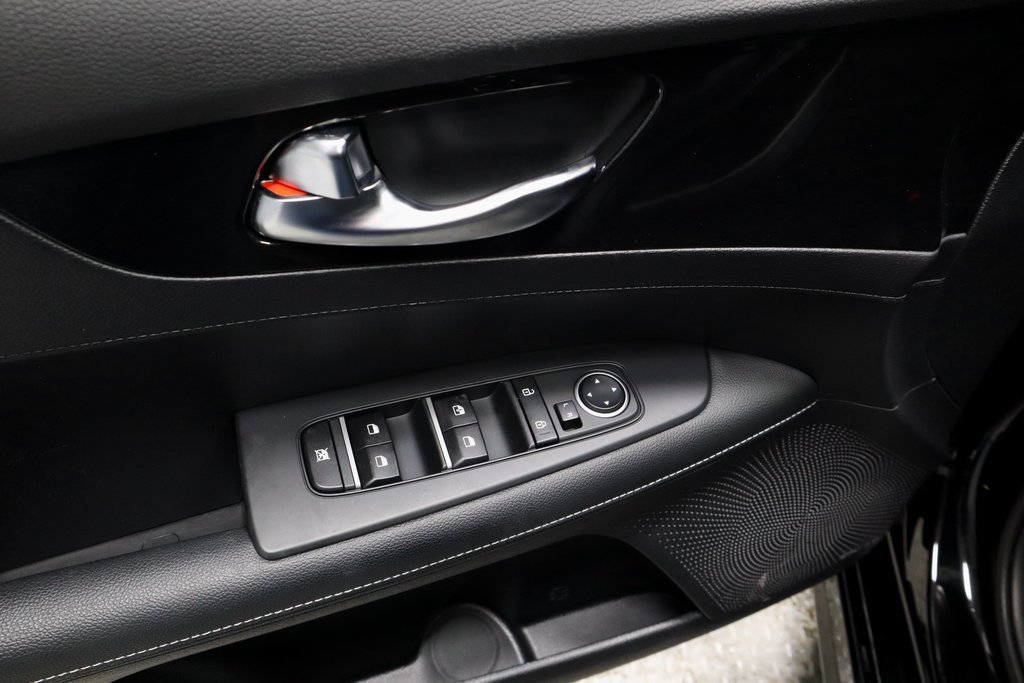 Used 2024 Kia Forte GT-Line w/ GT-Line Premium Package image 25