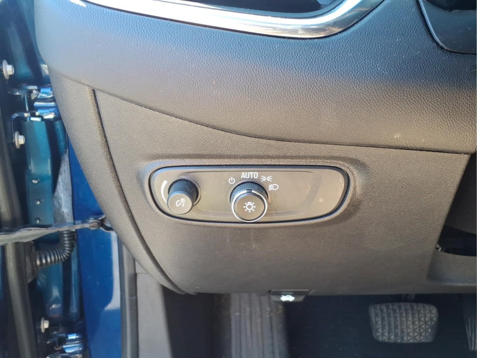 Used 2022 Chevrolet Equinox LT FWD image 12