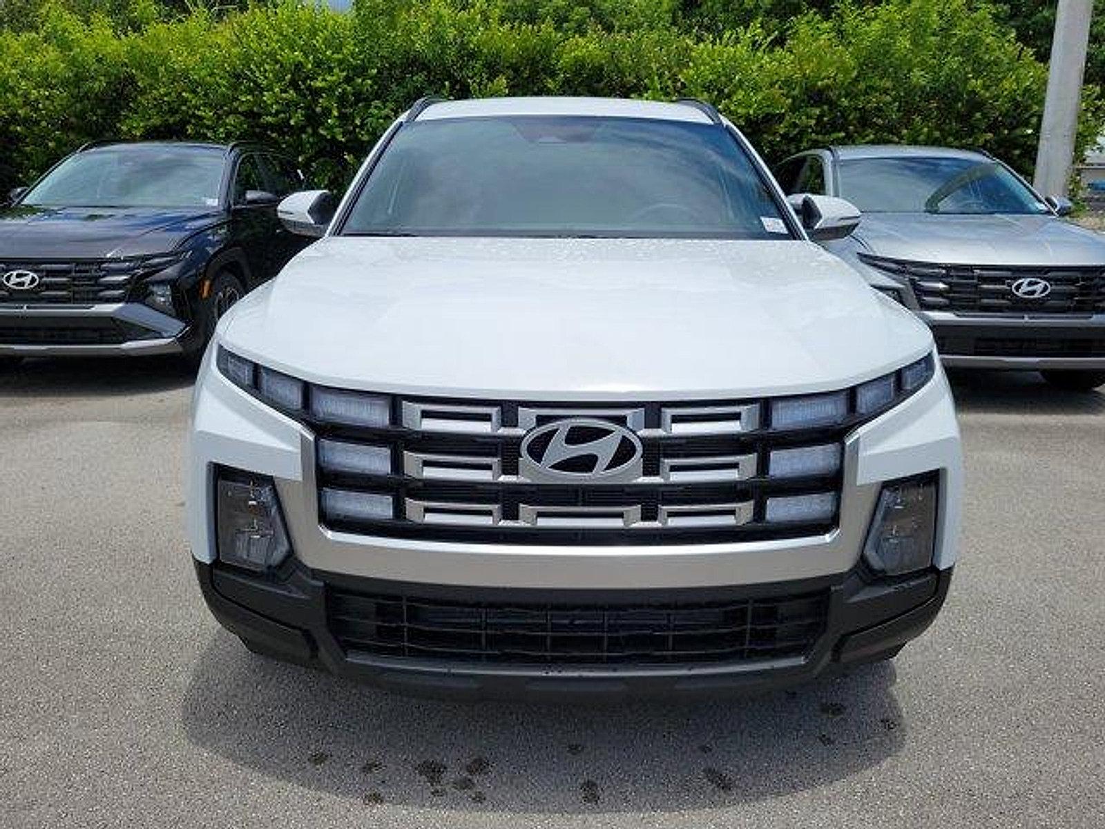 New 2026 Hyundai Santa Cruz SEL FWD image 2