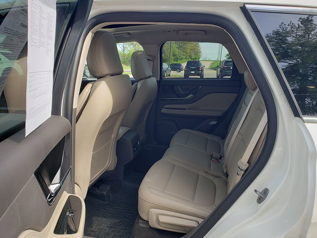 Used 2023 Lincoln Corsair AWD w/ Equipment Group 101A image 7