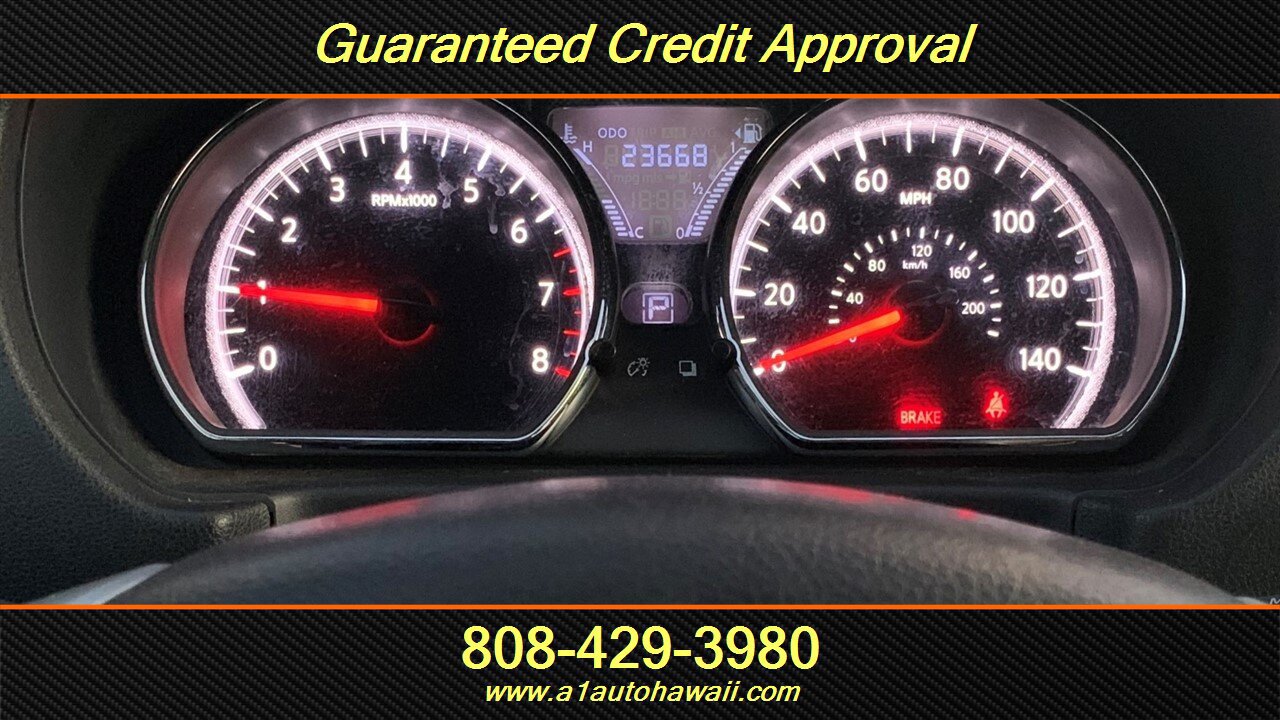 Used 2018 Nissan Versa SV FWD image 9
