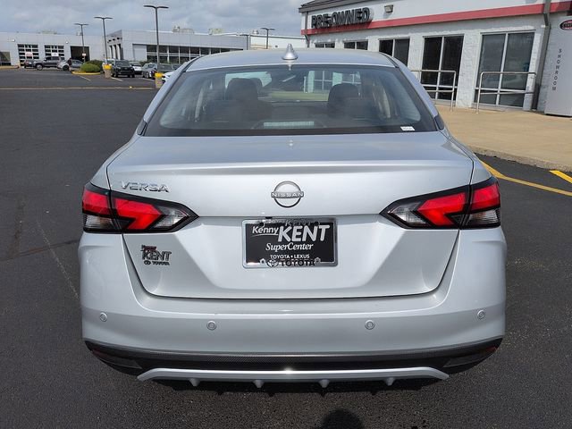 Used 2025 Nissan Versa SV image 6