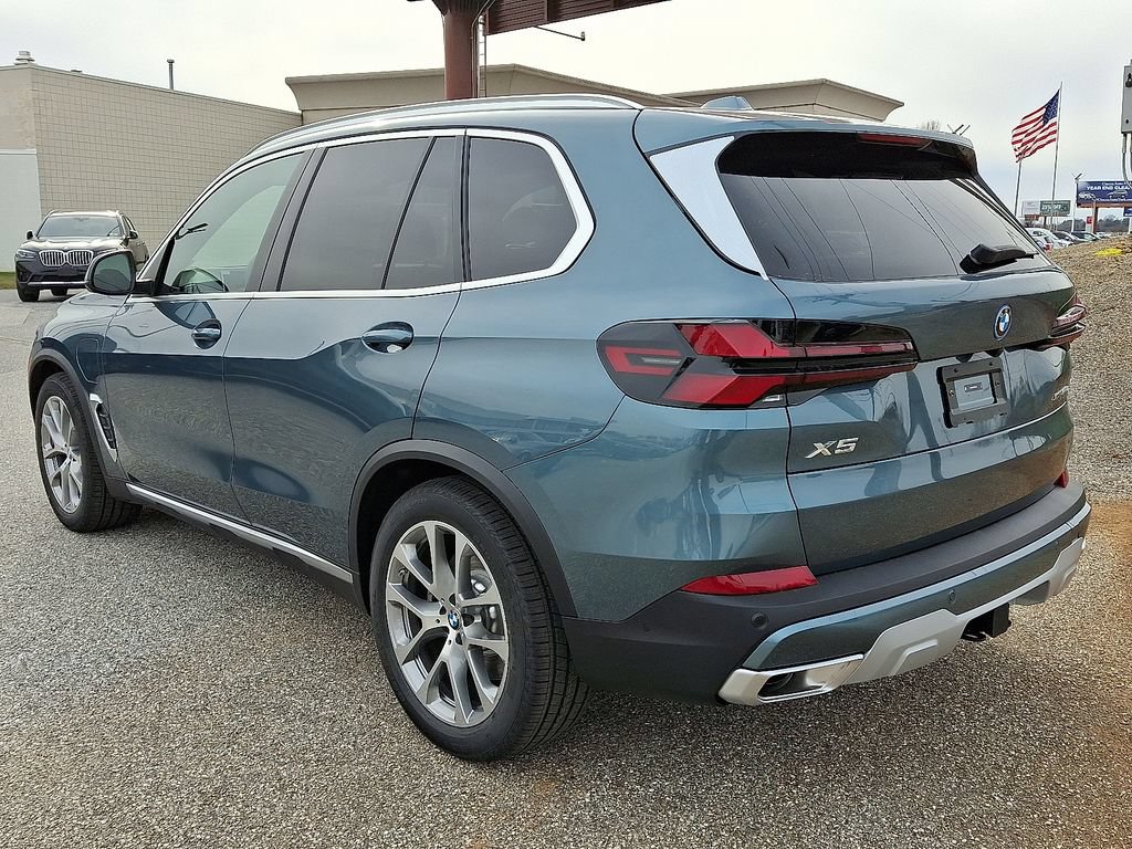 Used 2026 BMW X5 xDrive50e AWD/4WD image 6