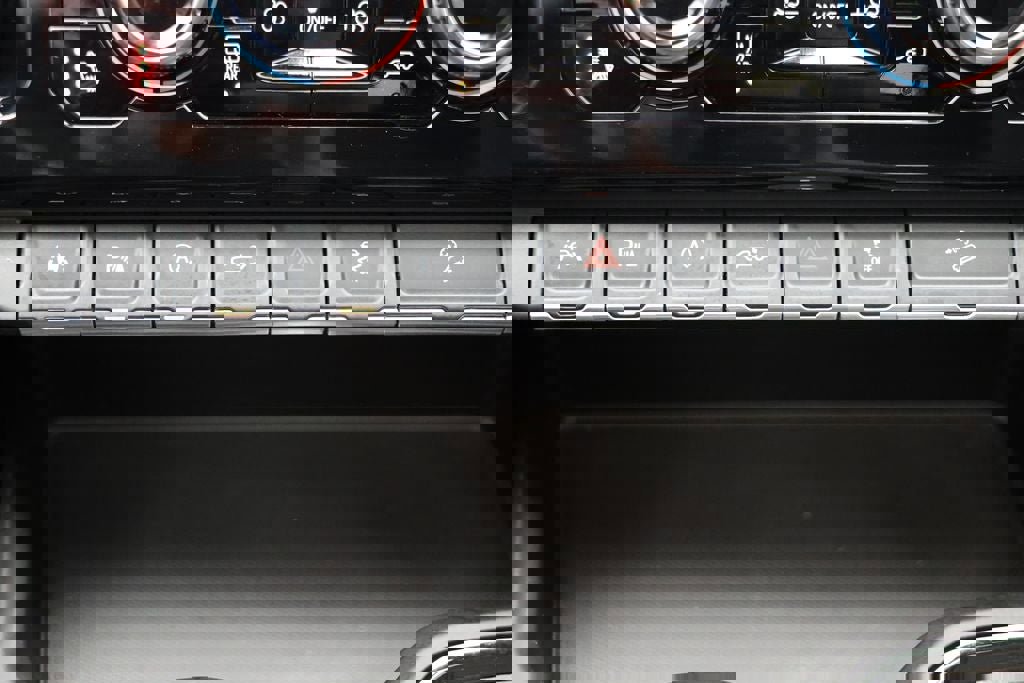 Used 2025 GMC Sierra 1500 AT4 w/ AT4 Premium Package image 35