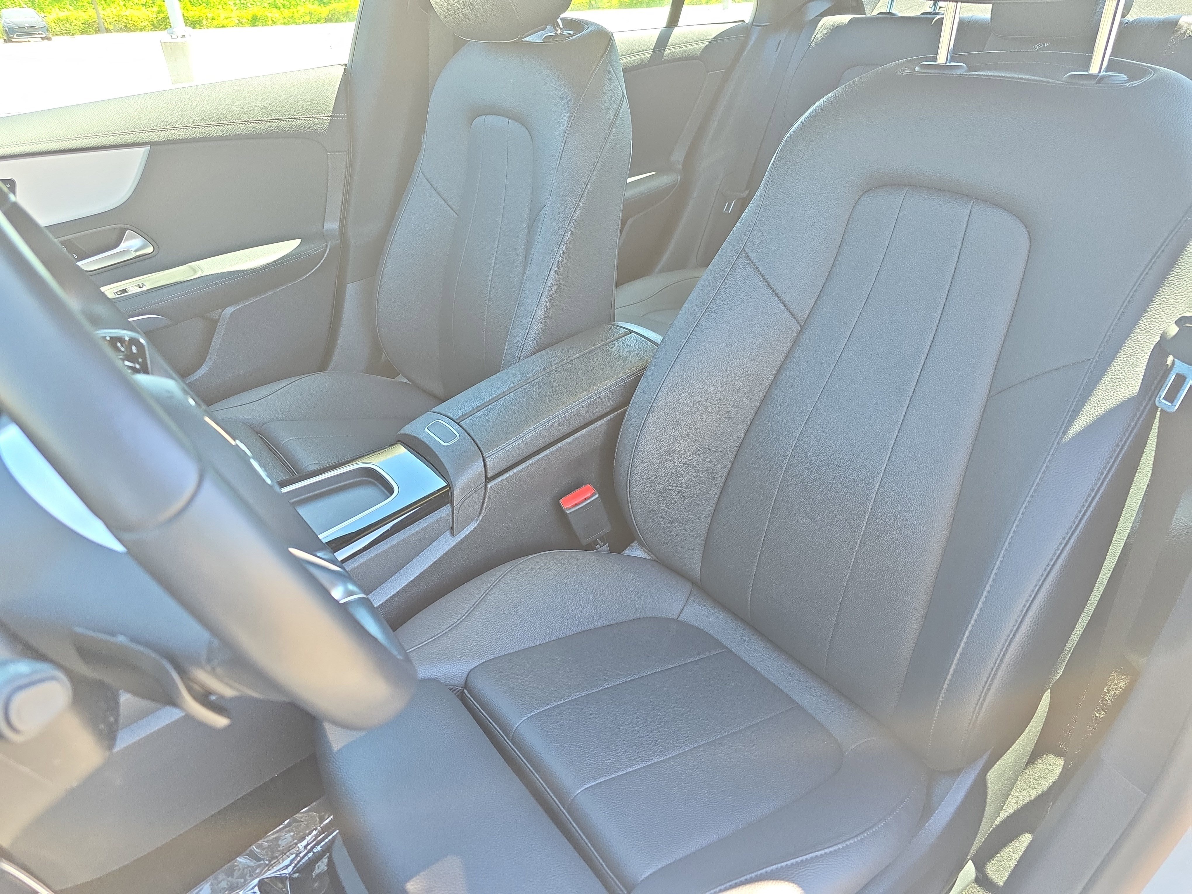 Used 2025 Mercedes-Benz CLA 250 4MATIC image 14