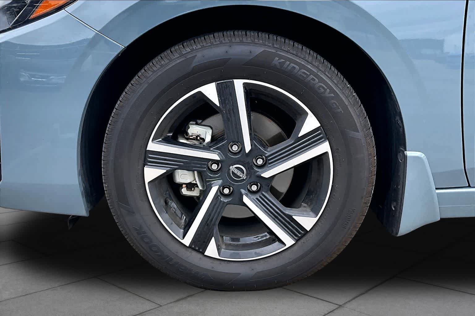 Used 2025 Nissan Sentra SV FWD image 10