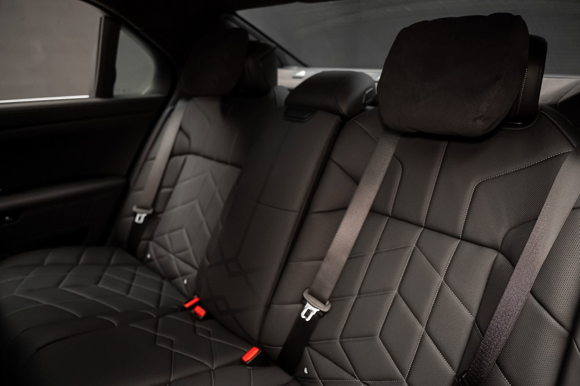 Used 2024 BMW i7 xDrive60 w/ Executive Package image 67