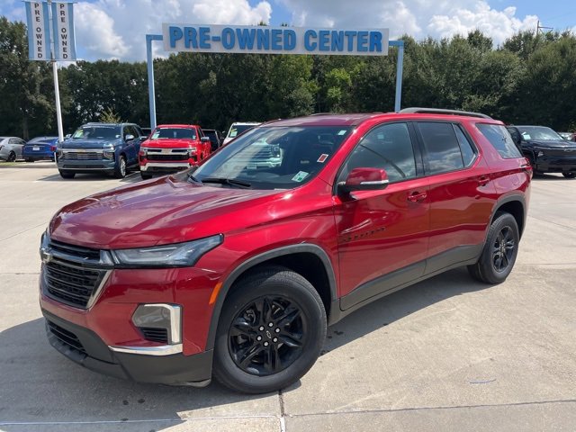 Used 2023 Chevrolet Traverse LT w/ Midnight/Sport Edition image 2