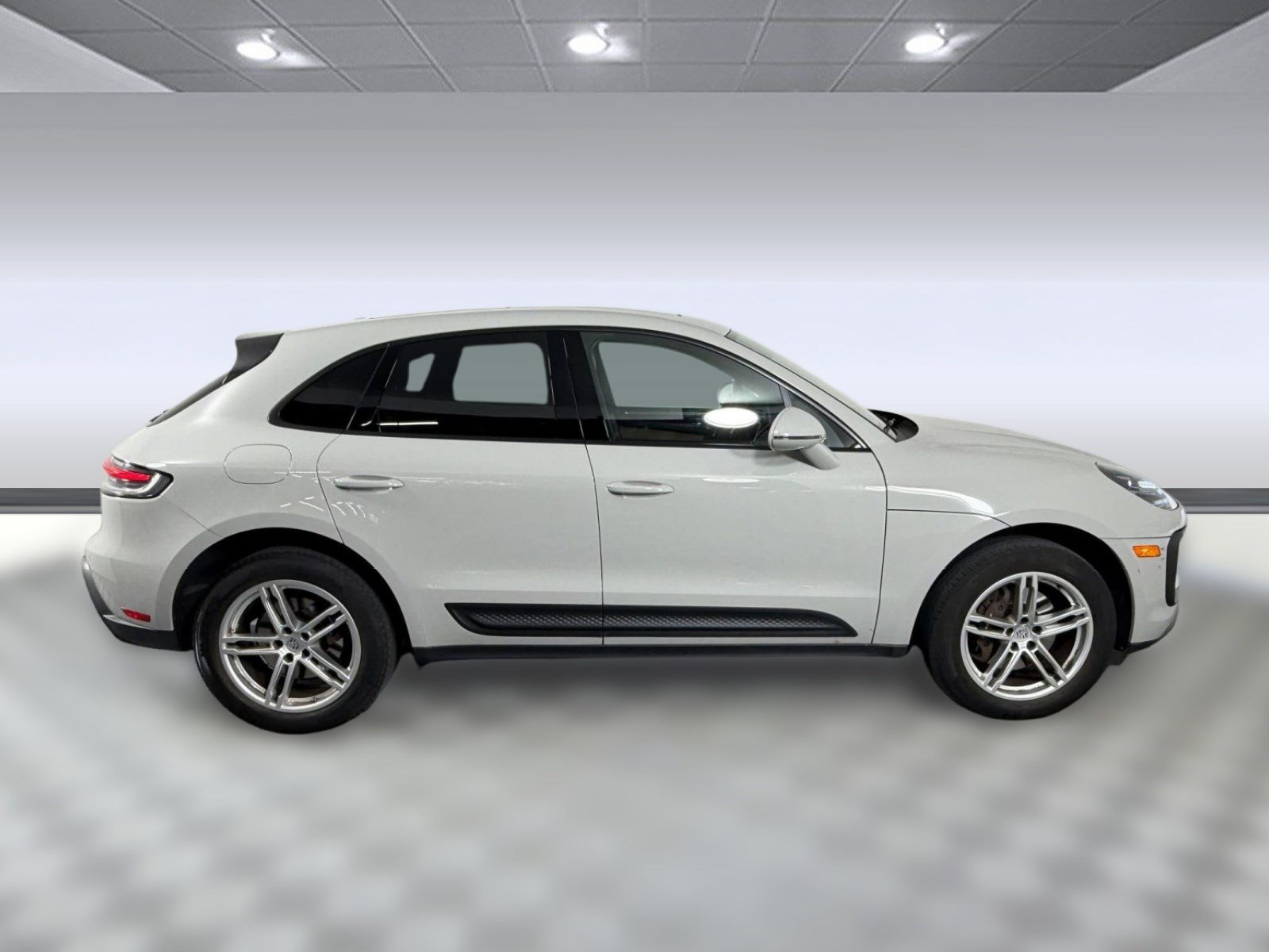Used 2022 Porsche Macan AWD/4WD image 8