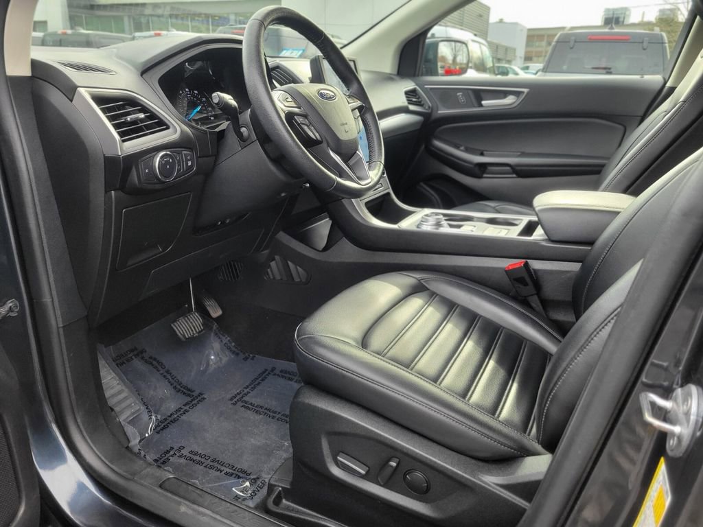 Used 2022 Ford Edge SEL w/ Convenience Package image 16