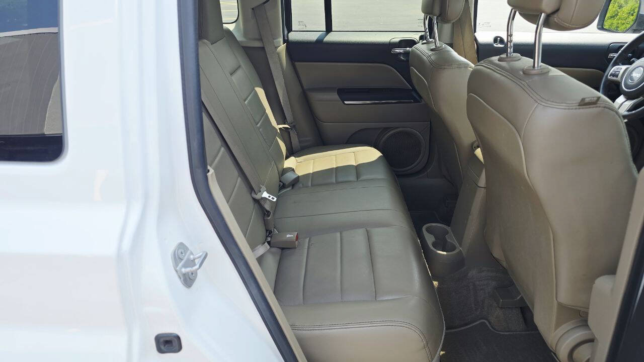 Used 2015 Jeep Patriot Limited w/ Sun/Sound Group AWD/4WD image 15