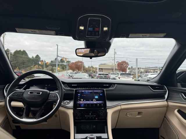 Used 2024 Jeep Grand Cherokee Limited 4xe image 15